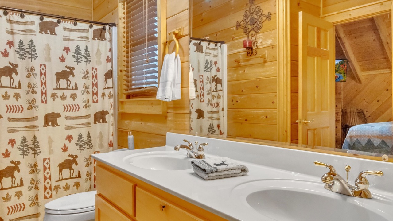 Photo of Bathroom in Maggie Valley