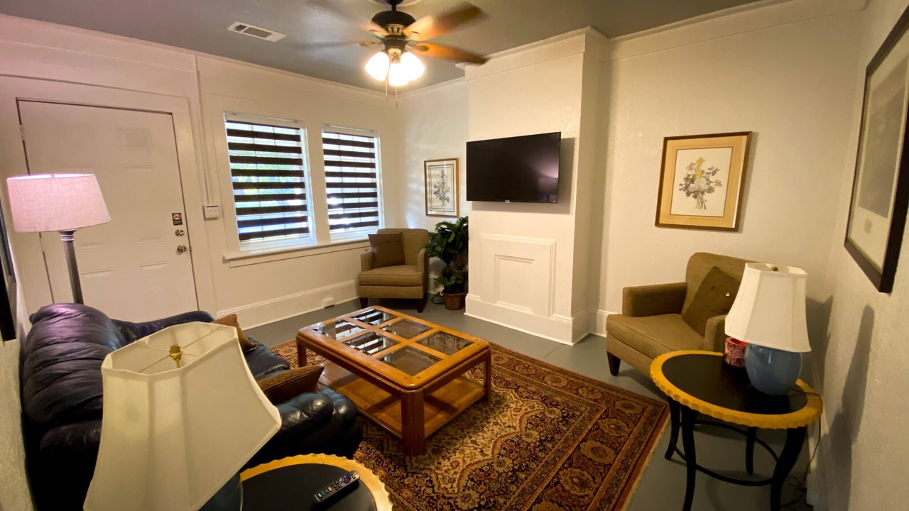 Photo of Livingroom in Macon