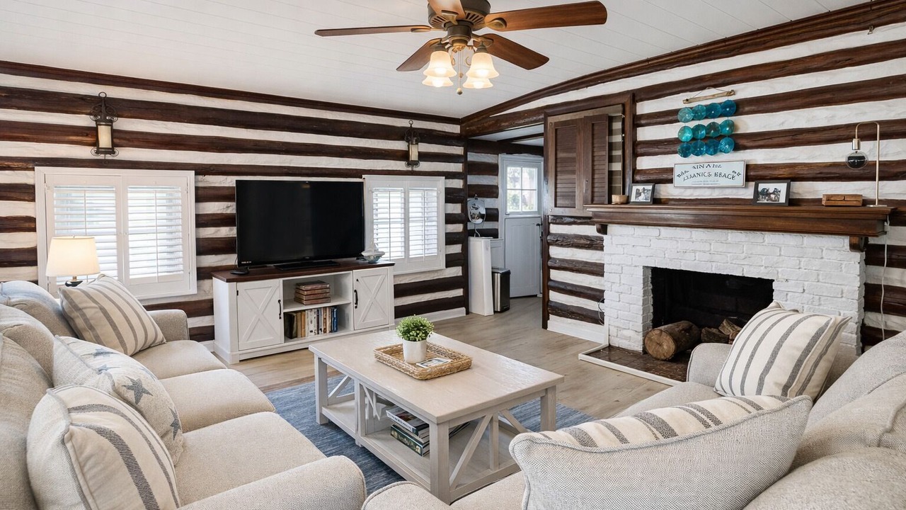 Photo of Bedroom in Laguna Beach