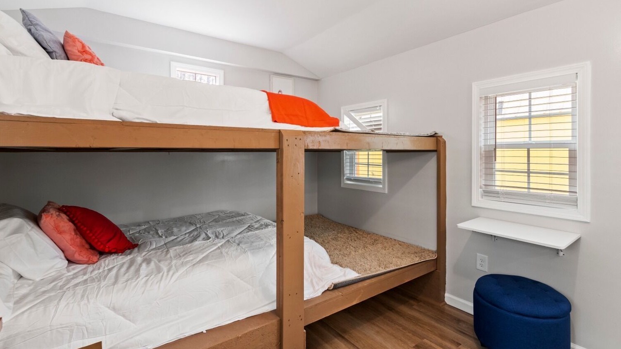 Photo of Bedroom in Notasulga