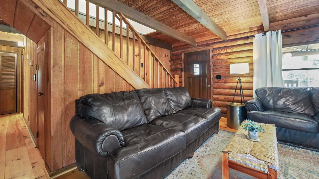 Photo of Livingroom in Crawfordville
