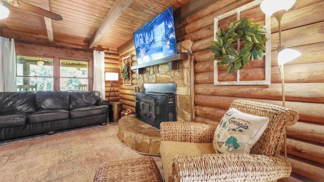 Photo of Livingroom in Crawfordville