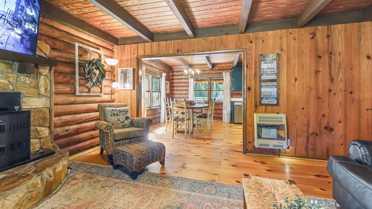 Photo of Livingroom in Crawfordville