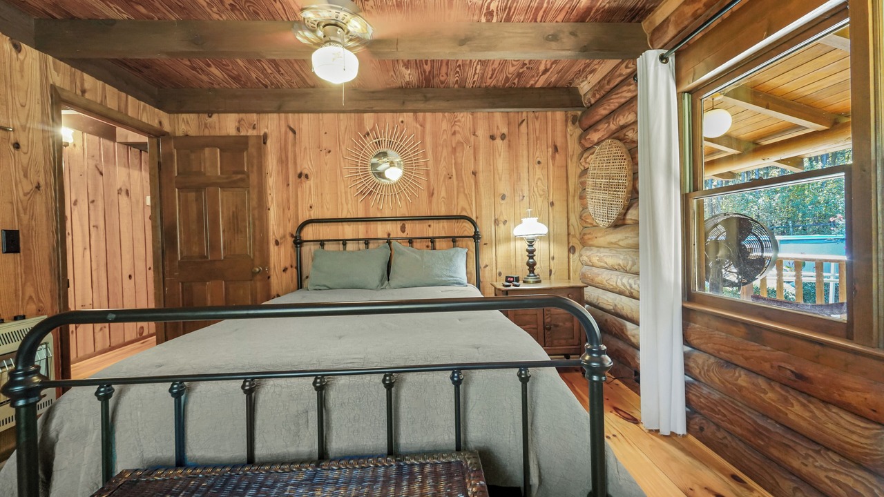 Photo of Bedroom in Crawfordville