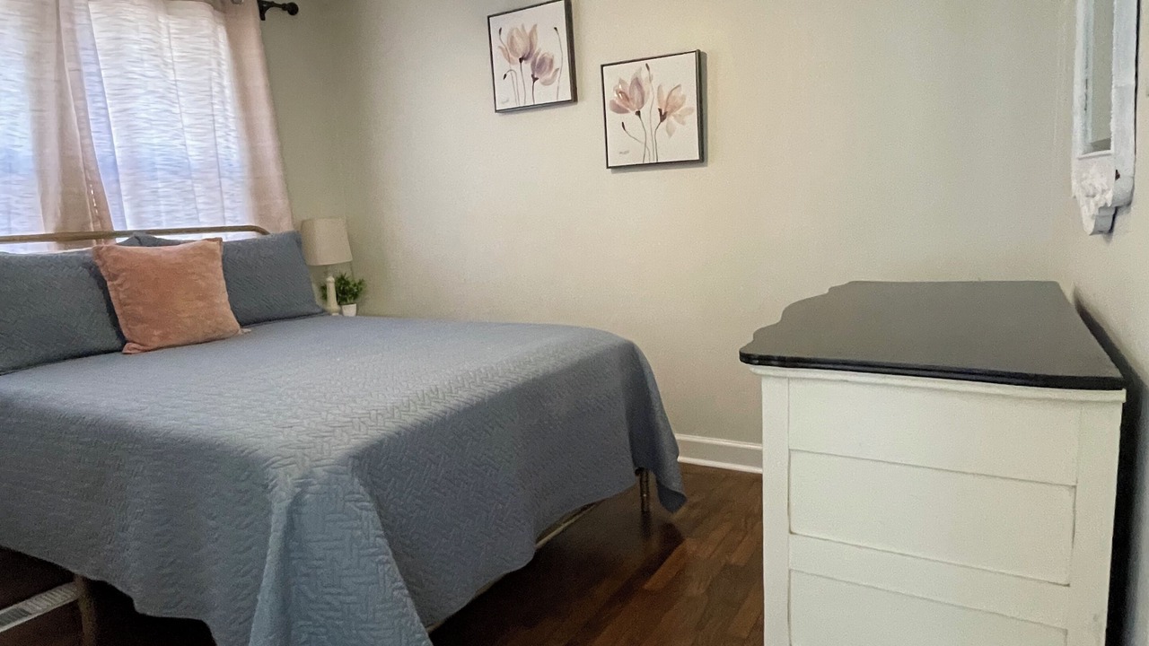 Photo of Bedroom in Guntersville