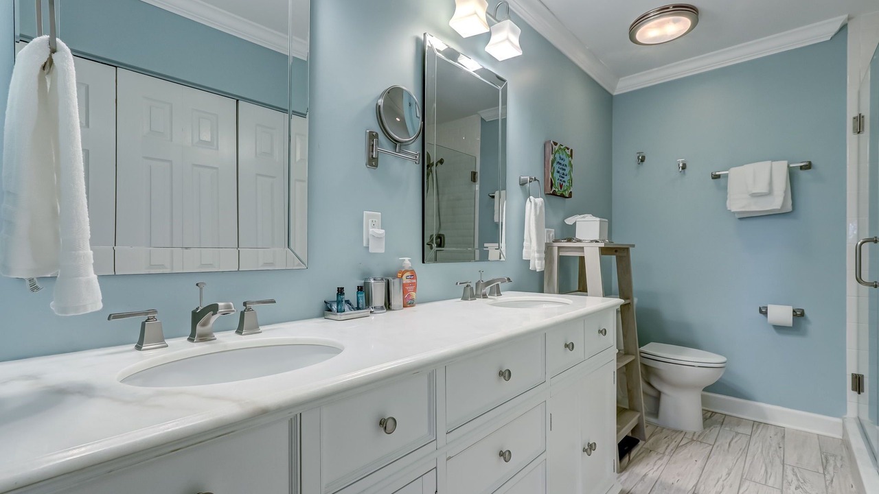 Photo of Bathroom in Fernandina Beach