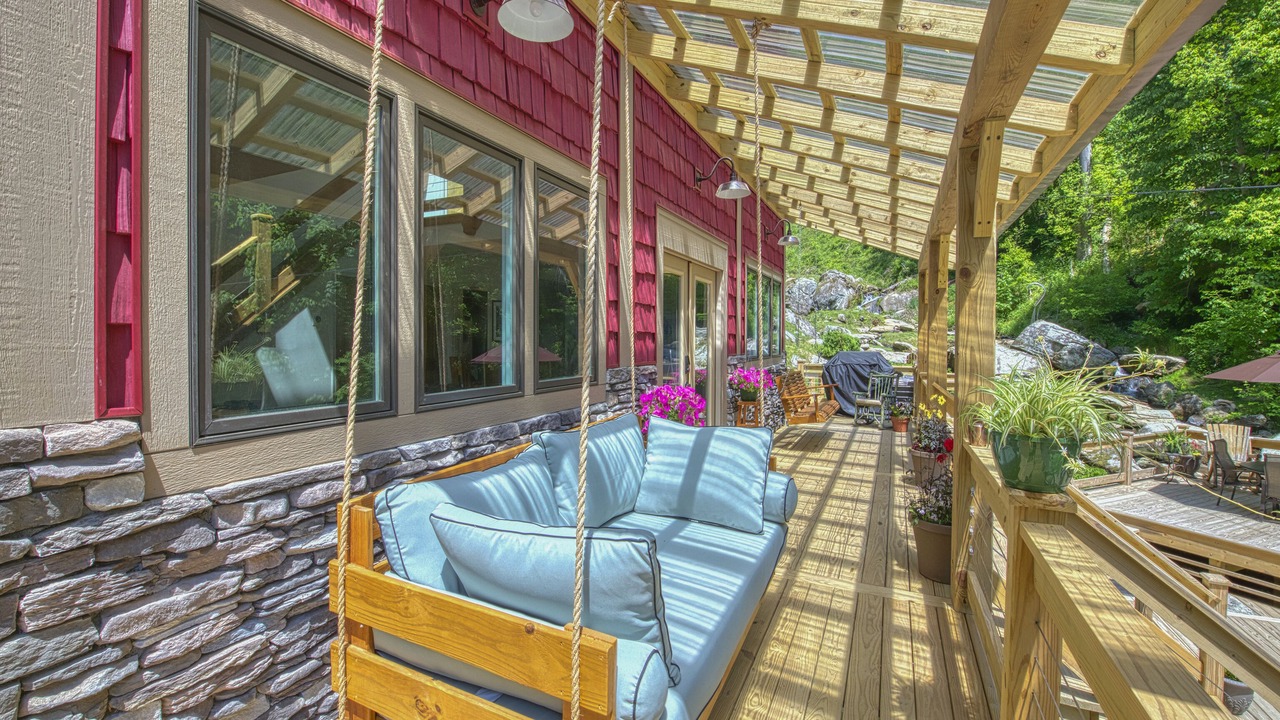 Photo of Patio Balcony in Hot Springs