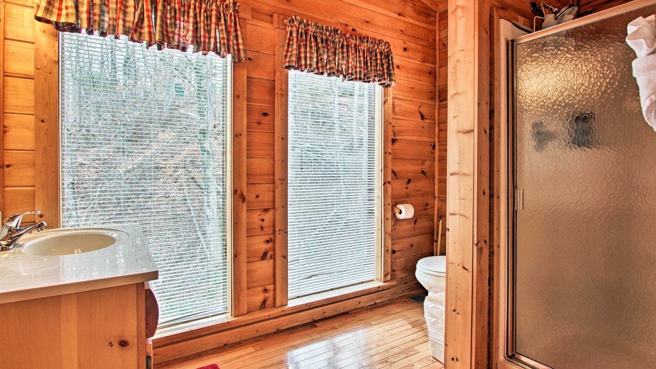 Photo of Bathroom in Gatlinburg