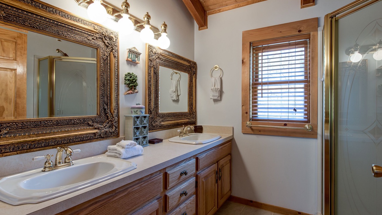 Photo of Bathroom in Sevierville