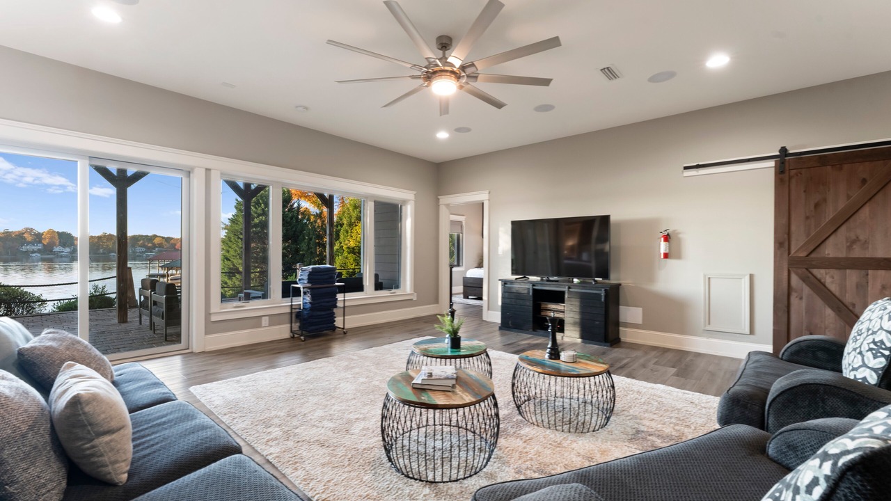 Photo of Livingroom in Mooresville