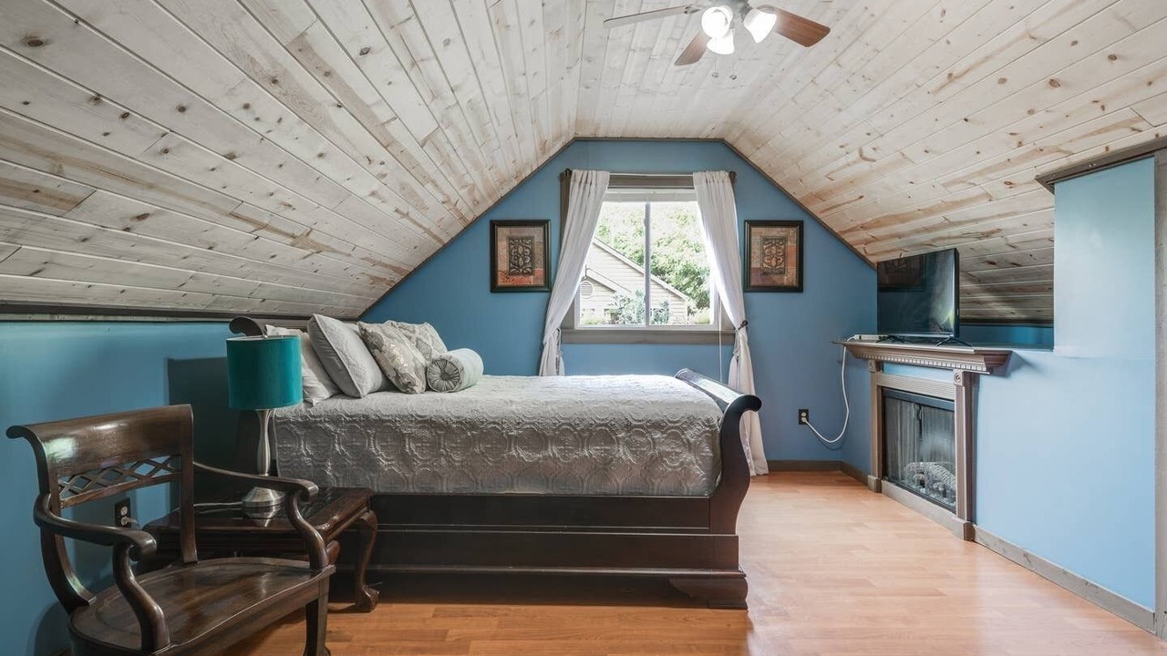 Photo of Bedroom in Lithia Springs
