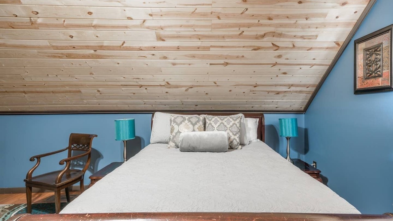 Photo of Bedroom in Lithia Springs