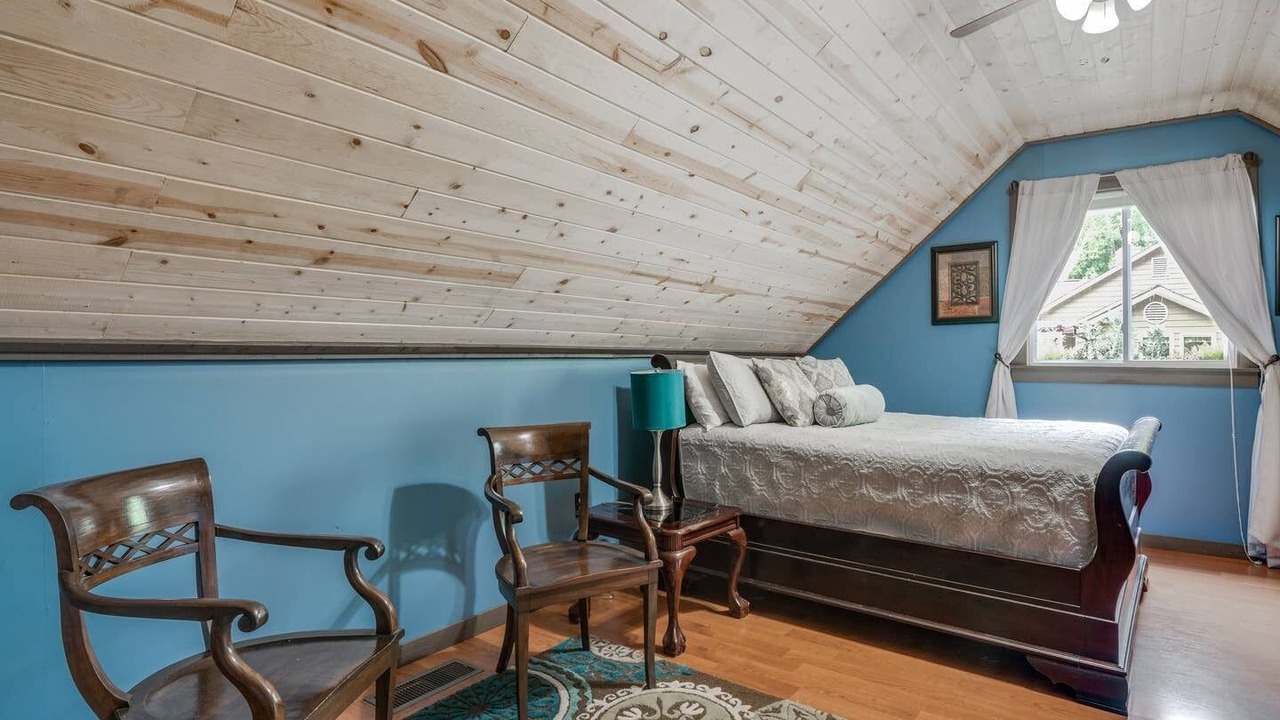 Photo of Bedroom in Lithia Springs