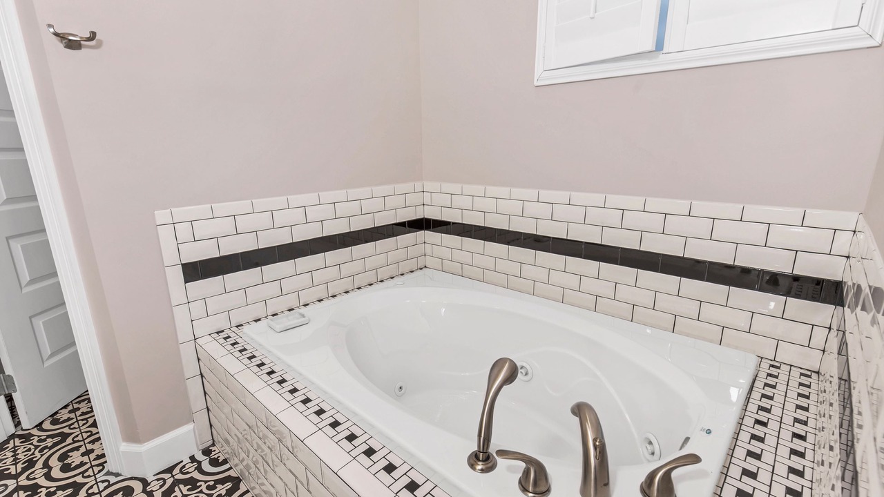 Photo of Bathroom in Dauphin Island