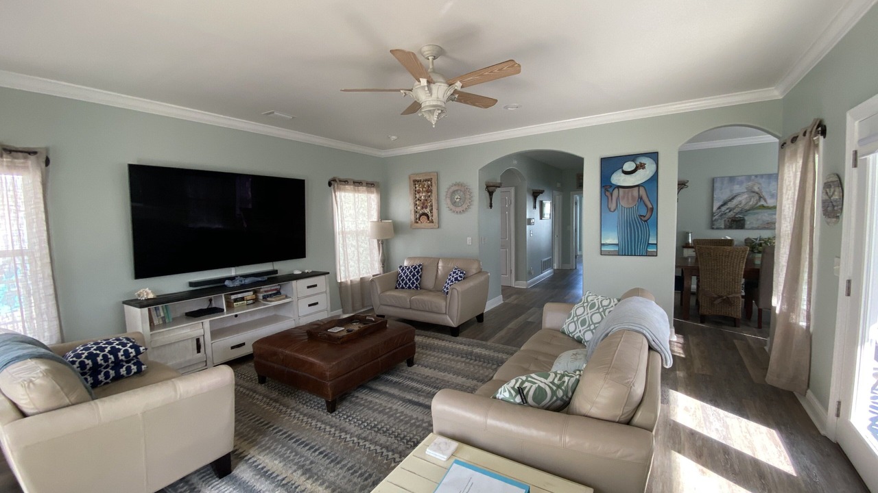 Photo of Livingroom in Crystal Beach