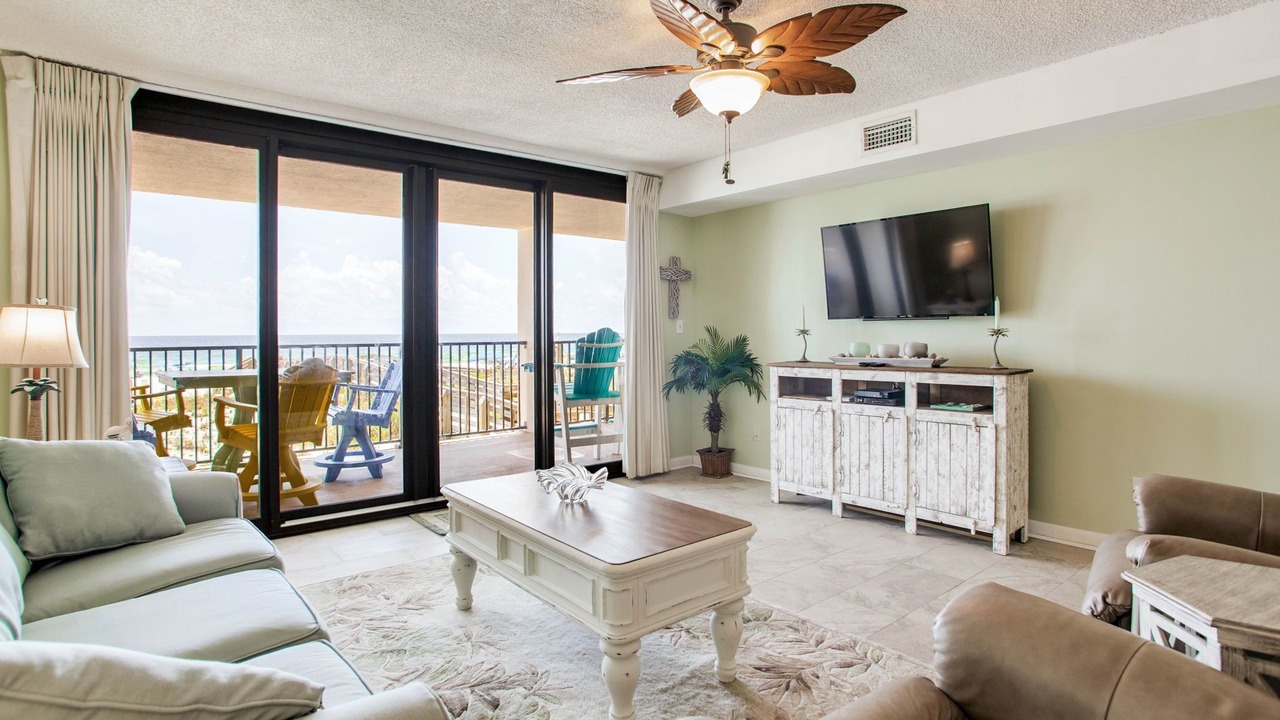 Photo of Livingroom in Orange Beach East