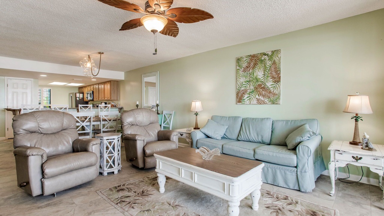 Photo of Livingroom in Orange Beach East