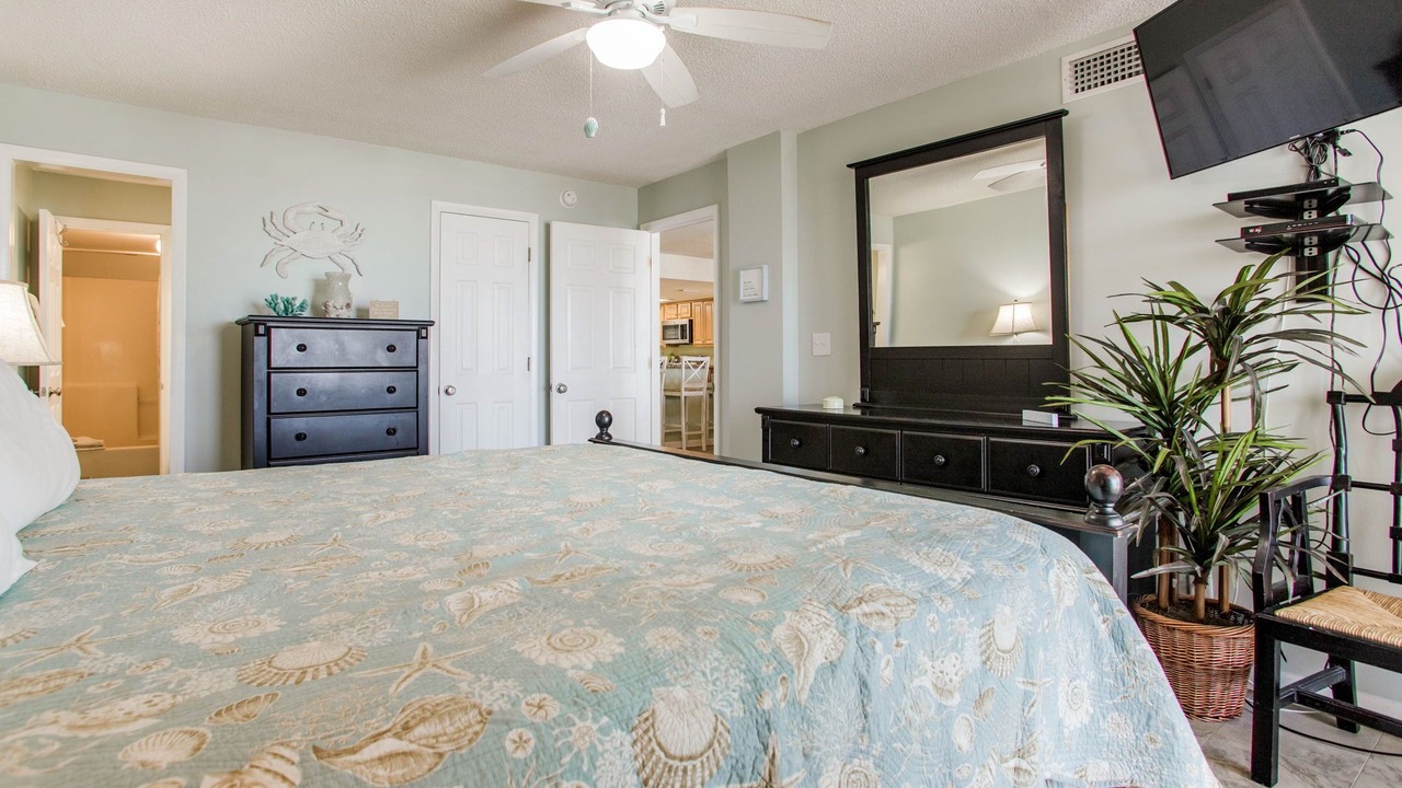 Photo of Bedroom in Orange Beach East