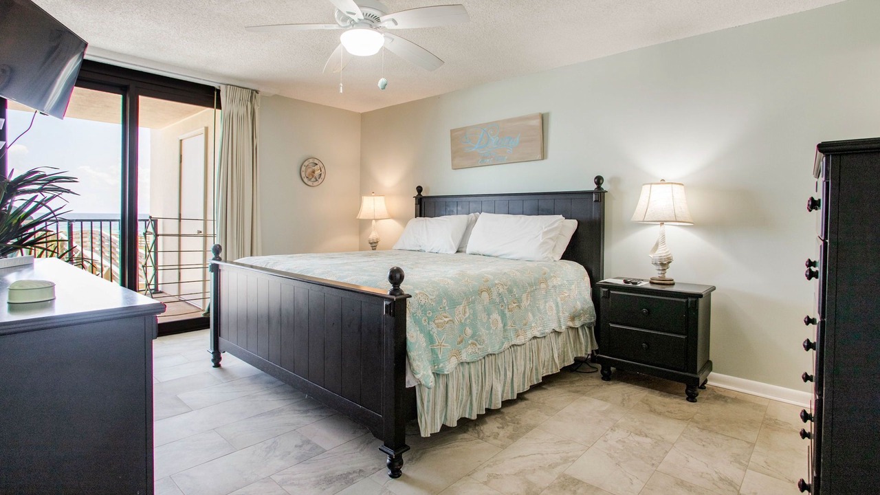 Photo of Bedroom in Orange Beach East