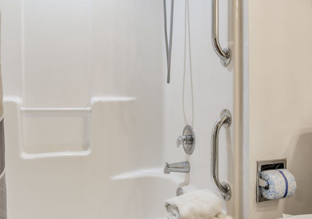 Photo of Bathroom in Orange Beach East