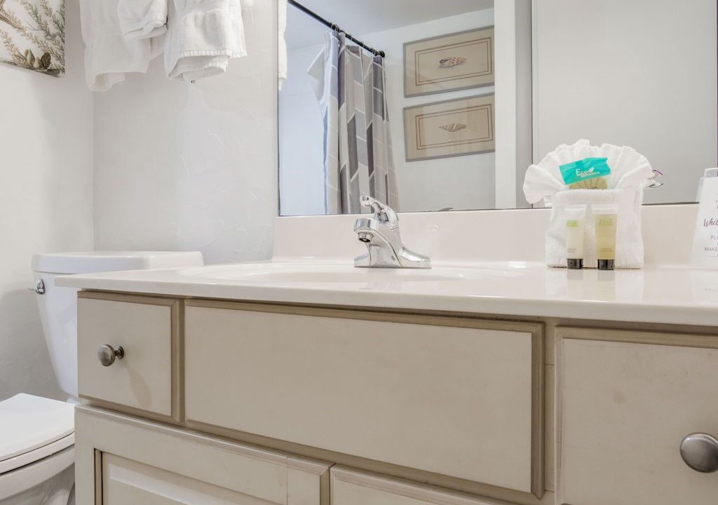 Photo of Bathroom in Orange Beach East