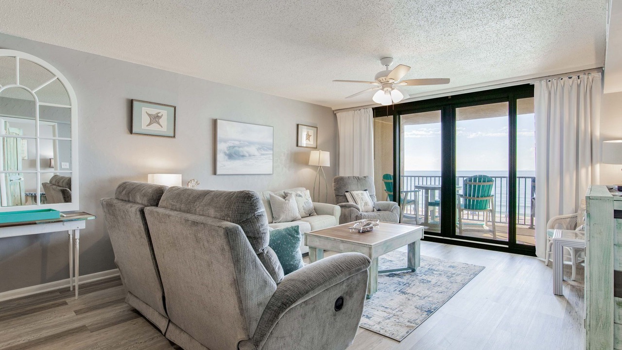 Photo of Livingroom in Orange Beach East