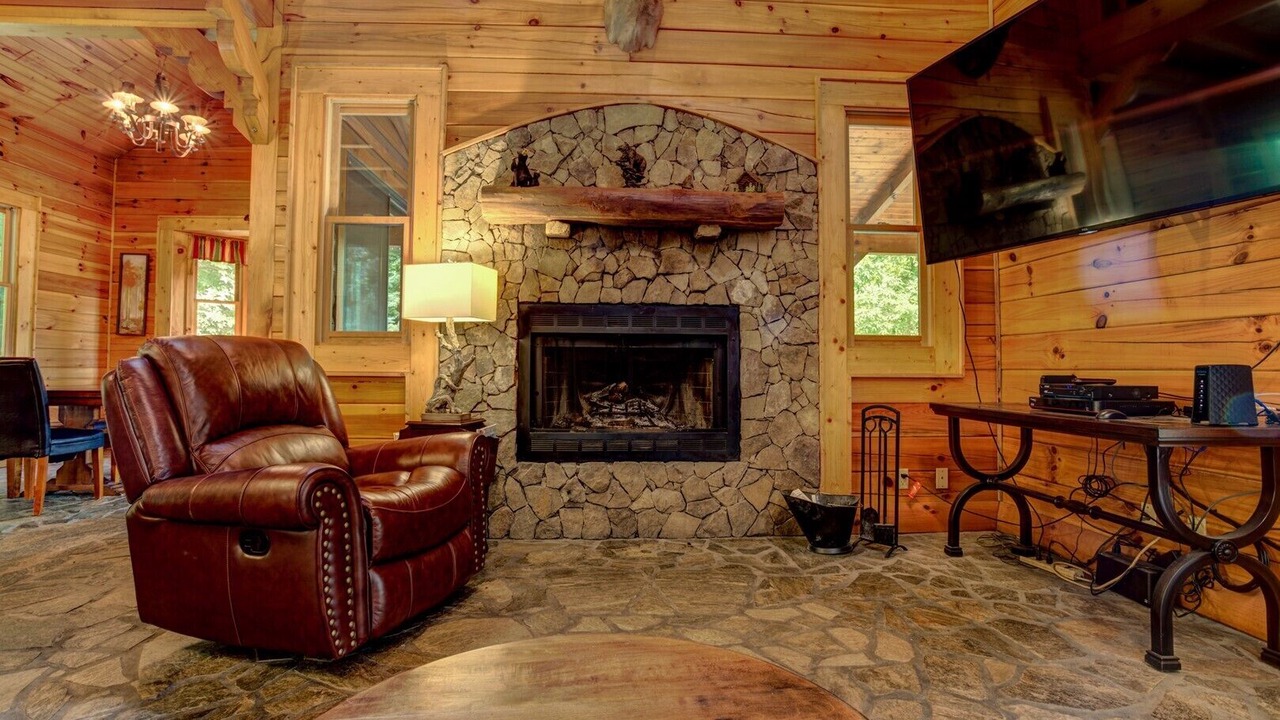 Photo of Livingroom in Maggie Valley