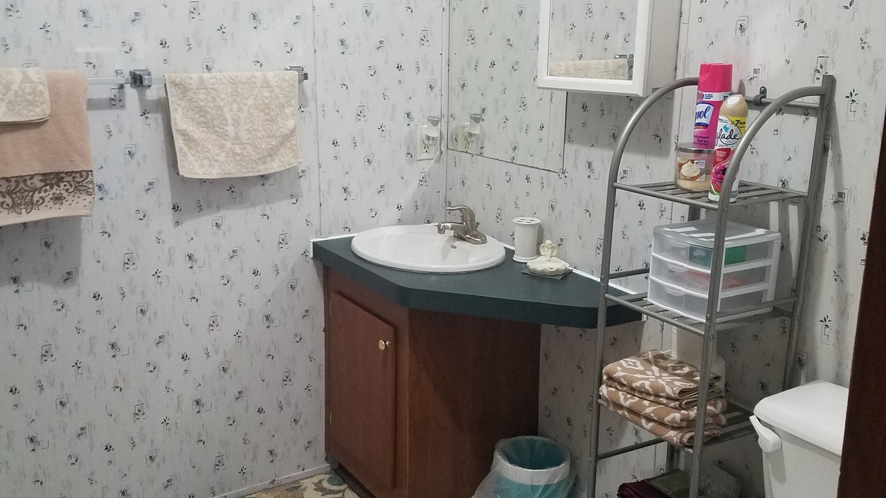 Photo of Bathroom in Groveoak