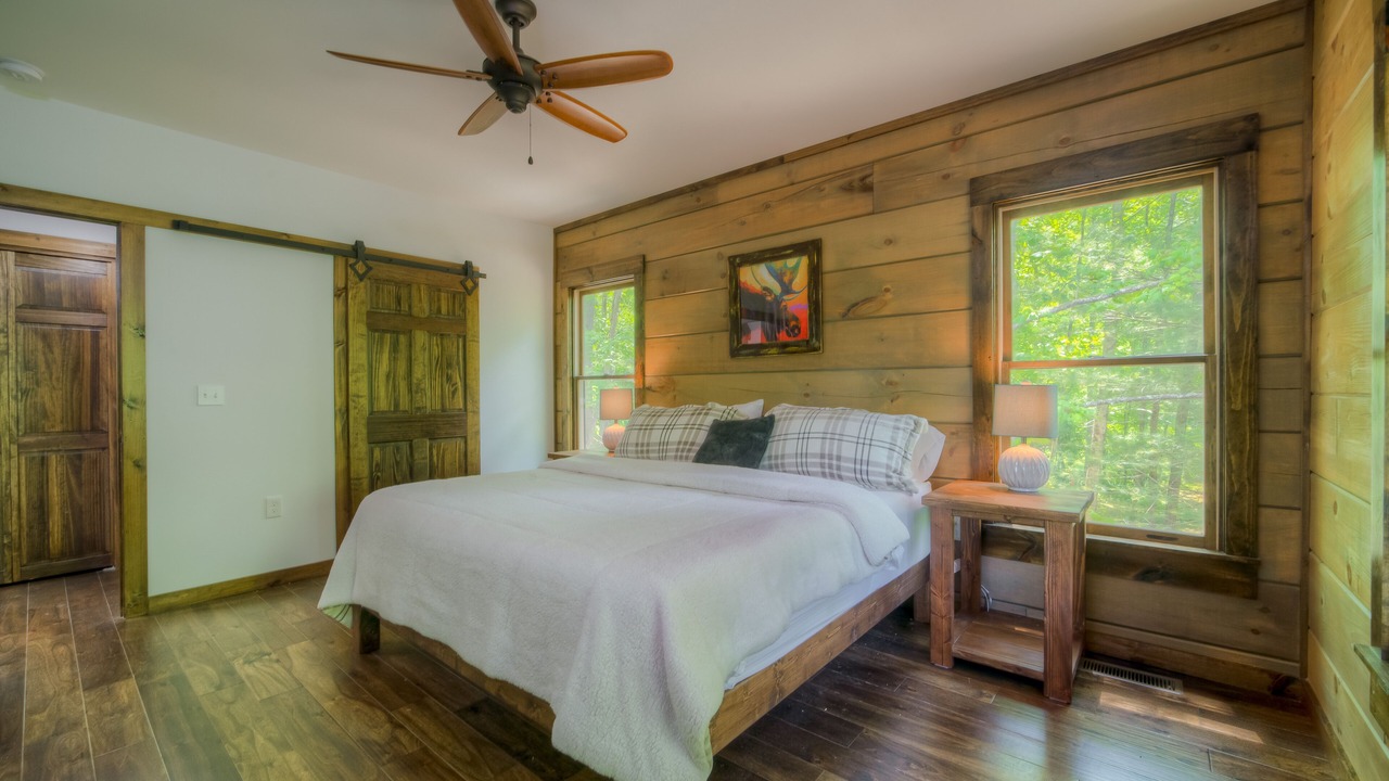 Photo of Bedroom in Suches