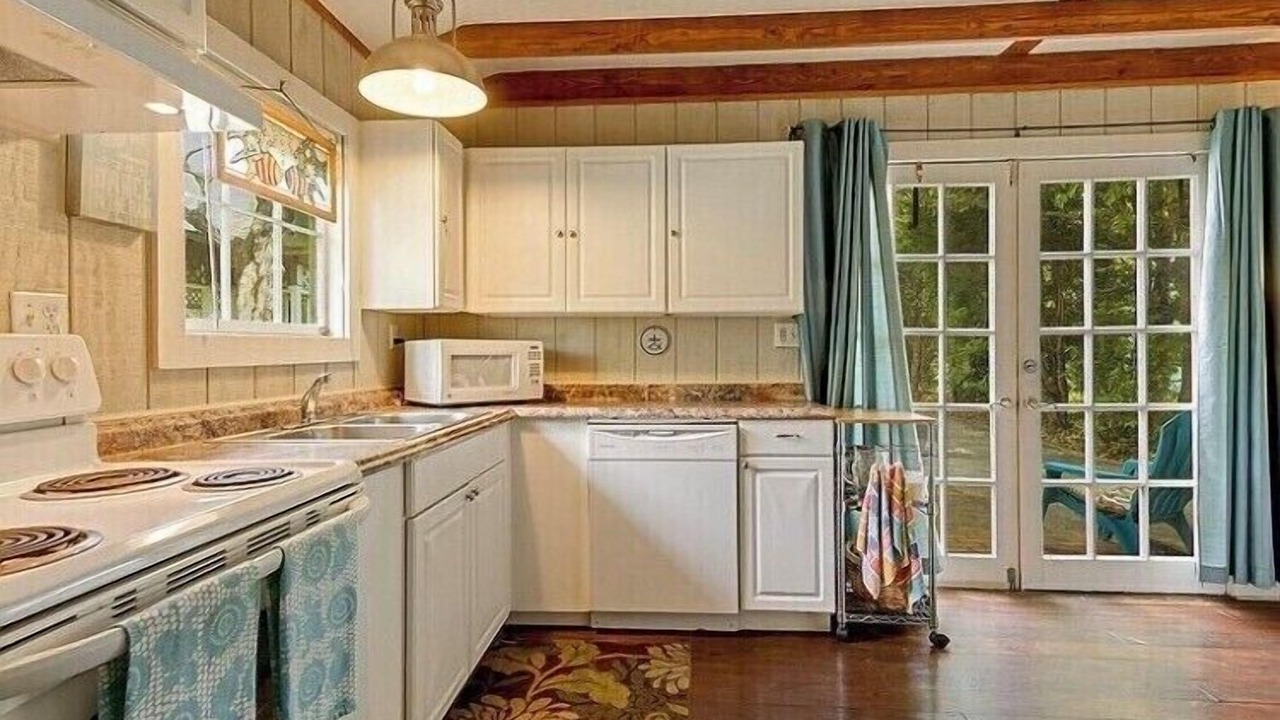 Photo of Kitchen in Waveland
