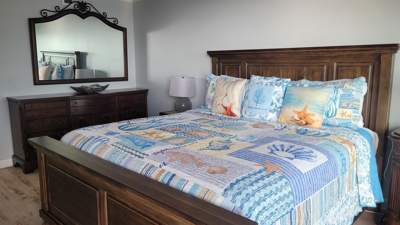 Photo of Bedroom in Parasol West