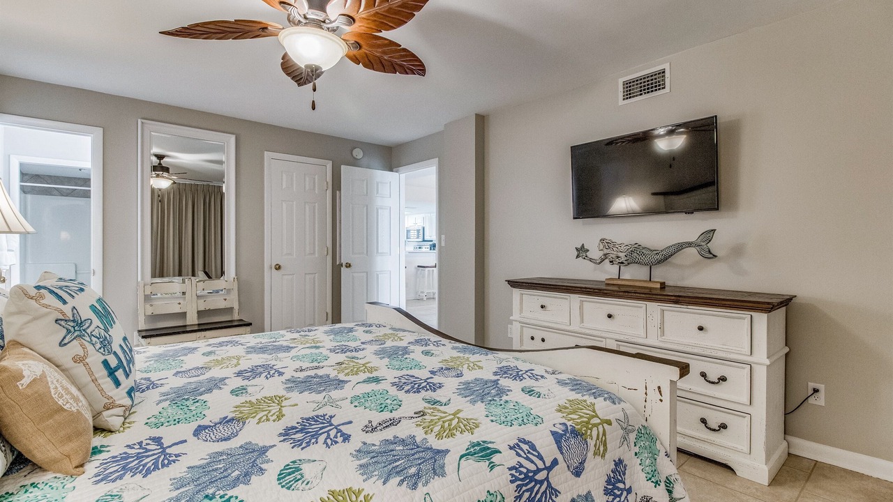 Photo of Bedroom in Orange Beach East