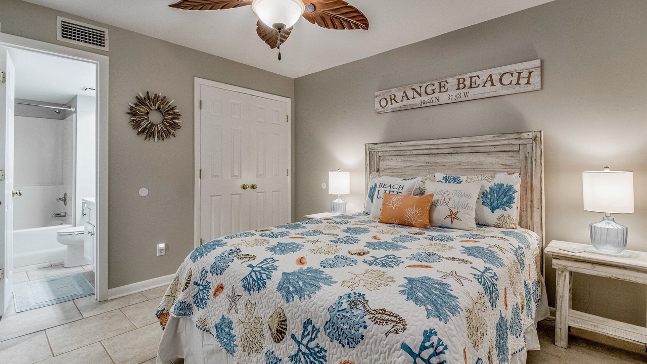 Photo of Bathroom in Orange Beach East