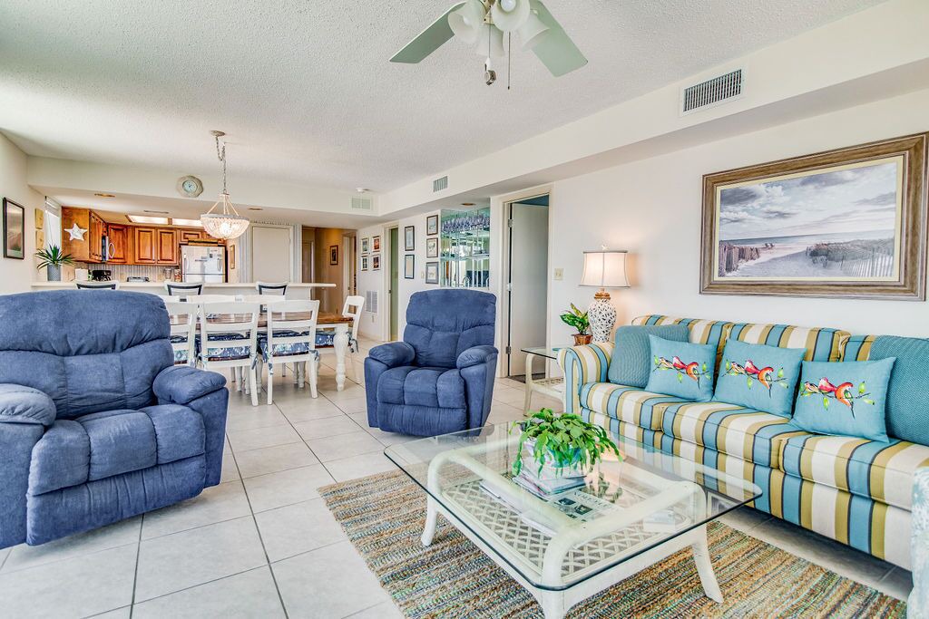 Photo of Livingroom in Orange Beach East