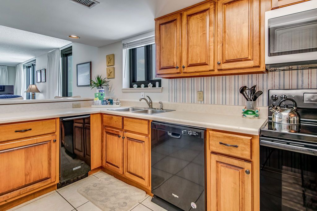 Photo of Kitchen in Orange Beach East