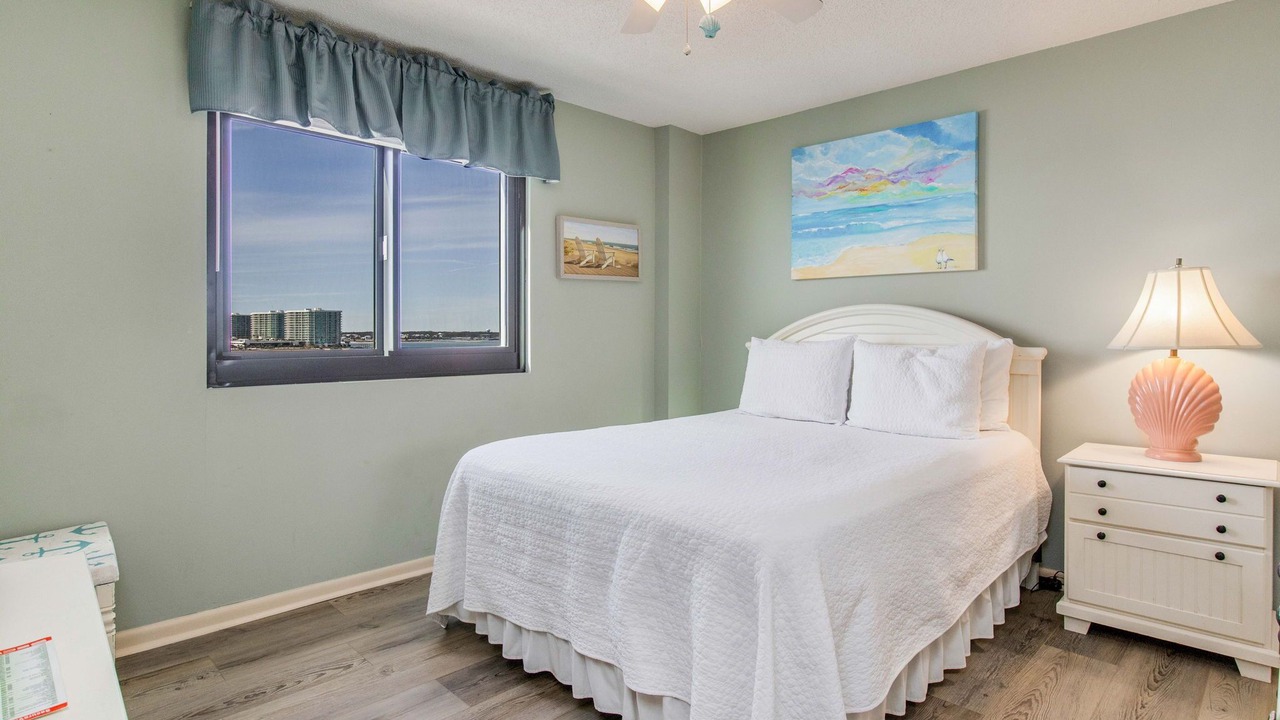 Photo of Bedroom in Orange Beach East