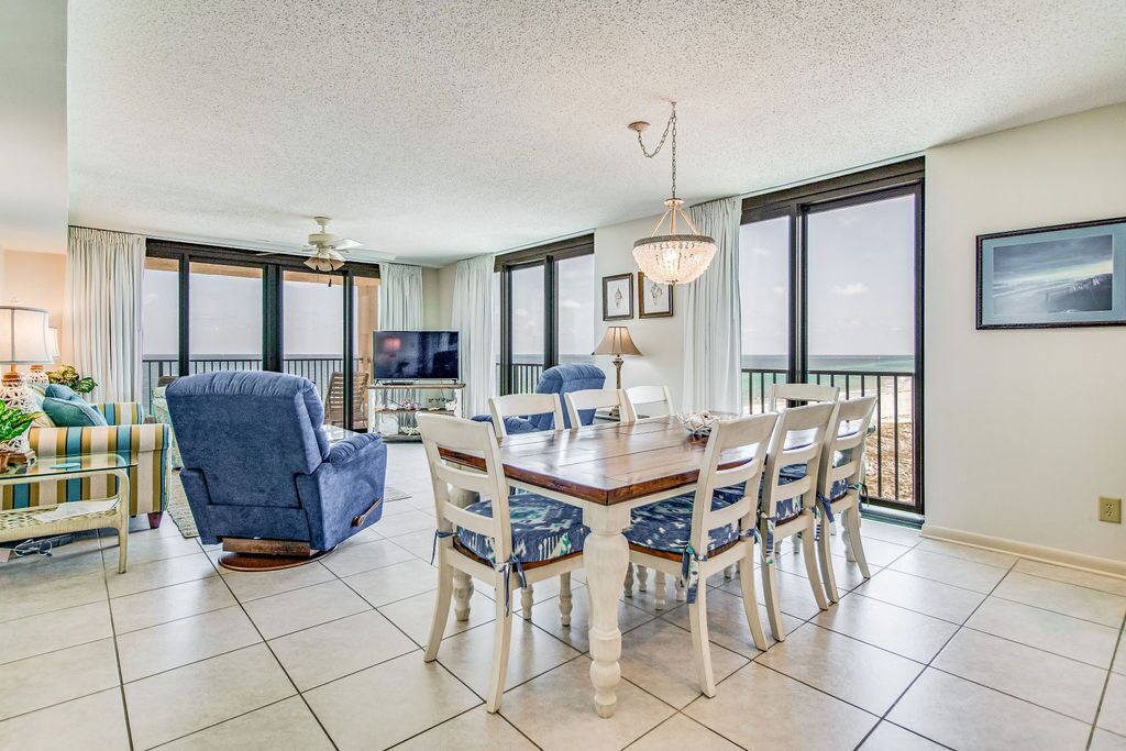 Photo of Livingroom in Orange Beach East