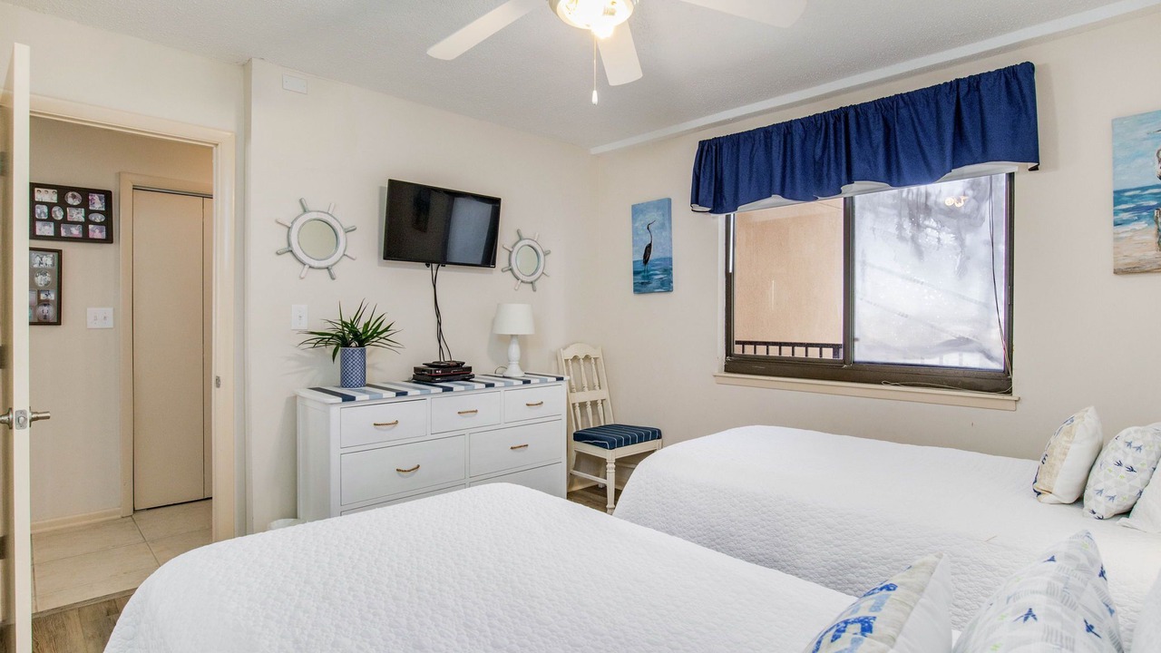 Photo of Bedroom in Orange Beach East