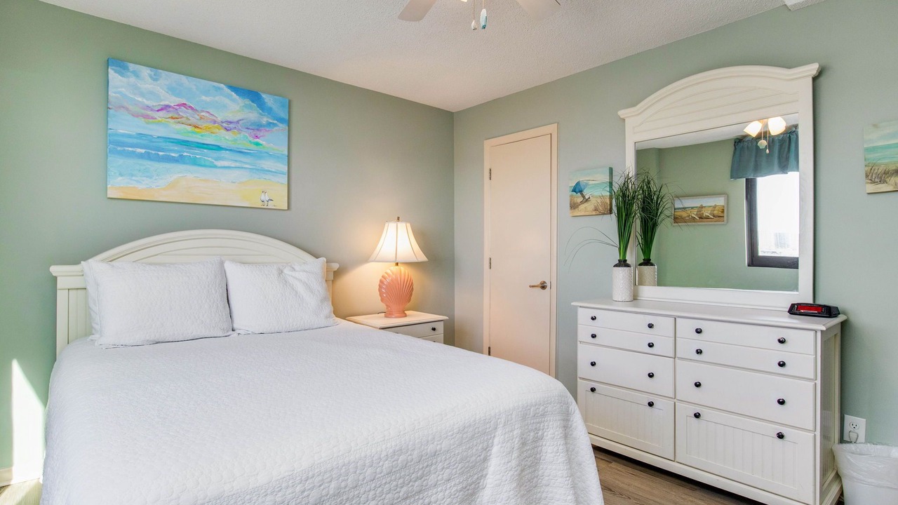 Photo of Bedroom in Orange Beach East
