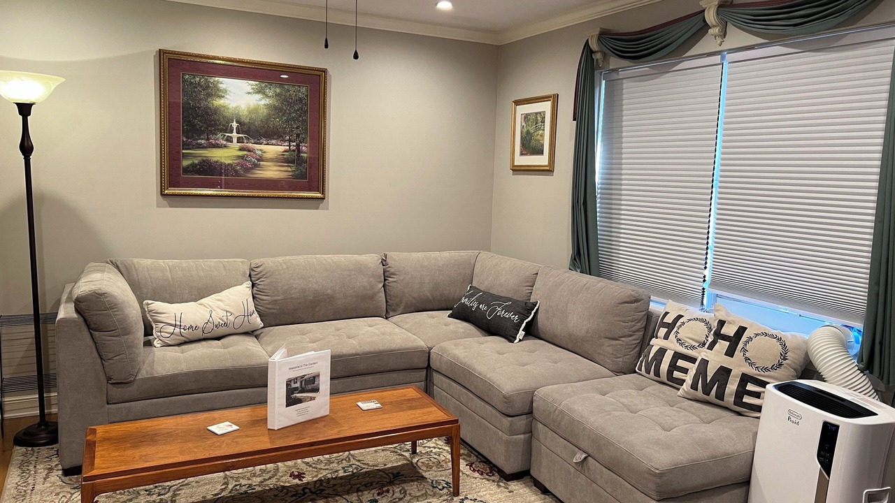 Photo of Livingroom in Huntsville