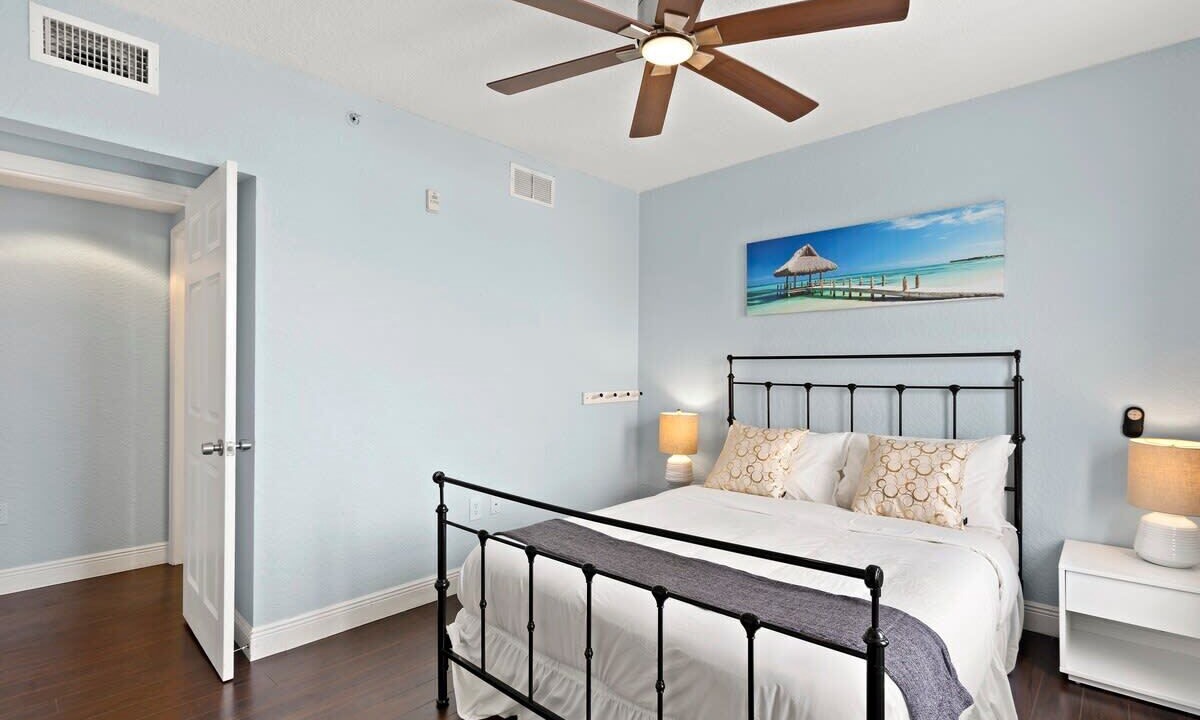 Photo of Bedroom in North Beach