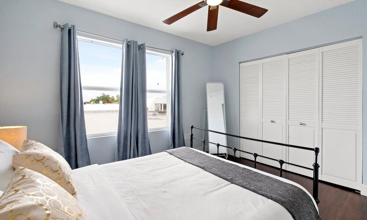Photo of Bedroom in North Beach