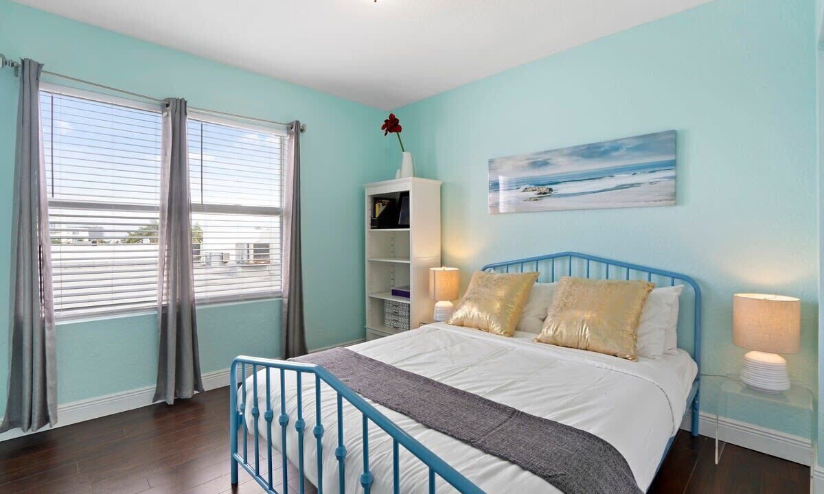 Photo of Bedroom in North Beach