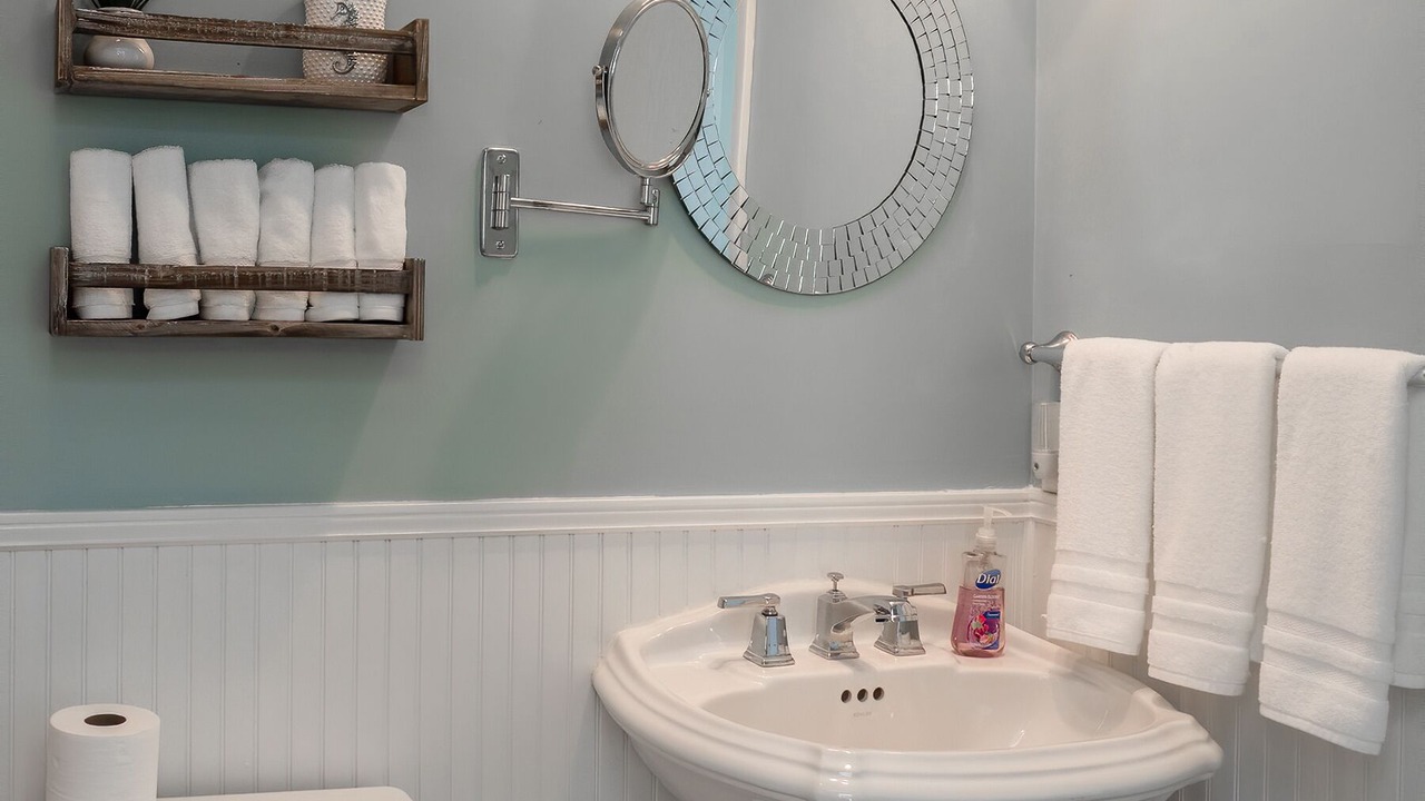 Photo of Bathroom in Sealoft Villas