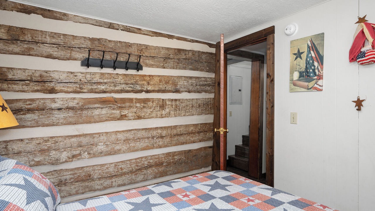 Photo of Bedroom in Maggie Valley