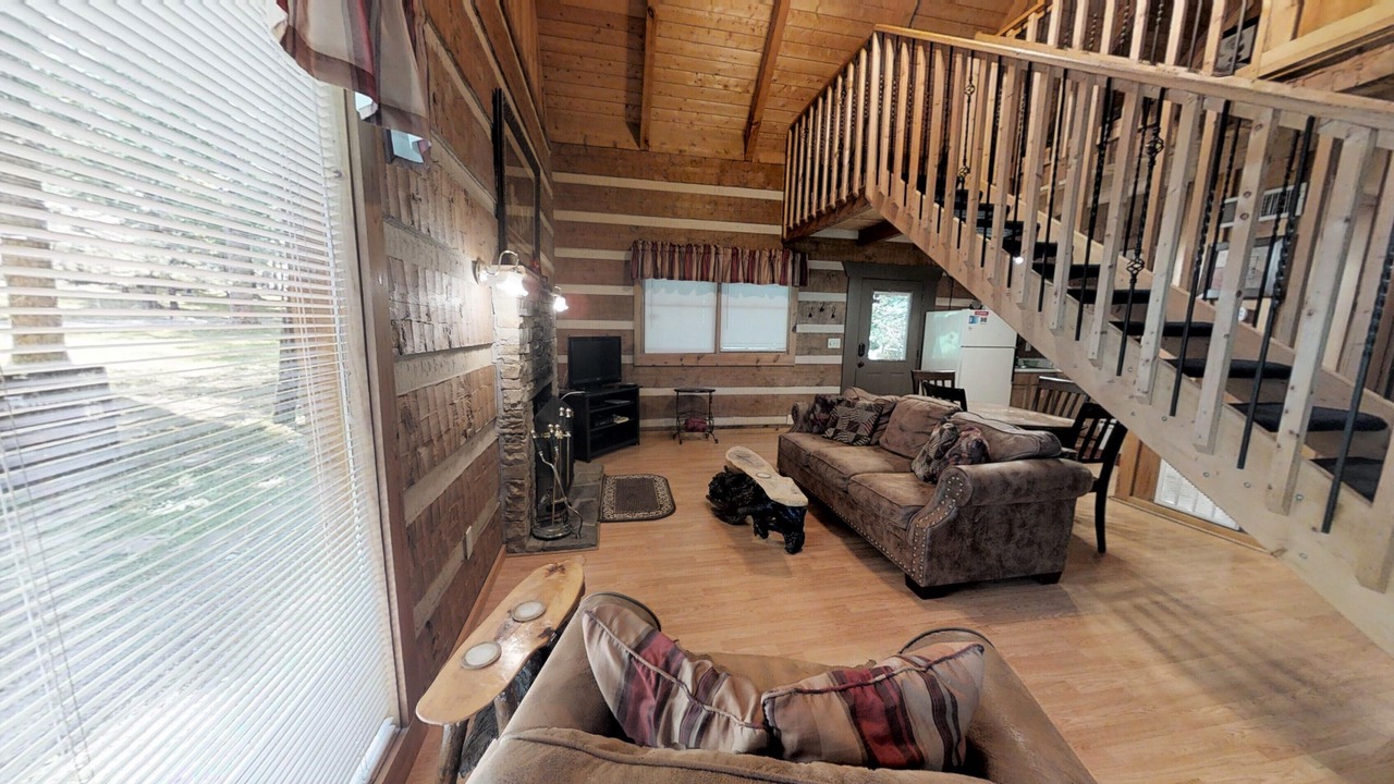Photo of Livingroom in Rocky Grove