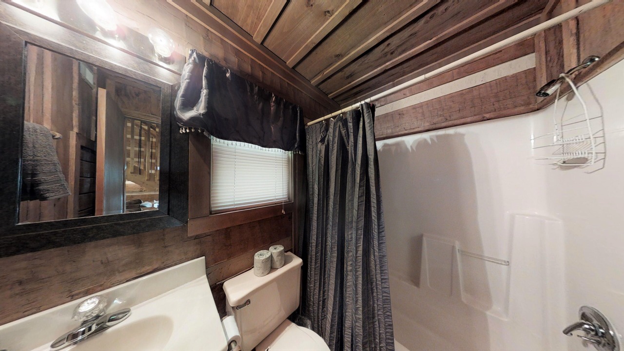 Photo of Bathroom in Rocky Grove