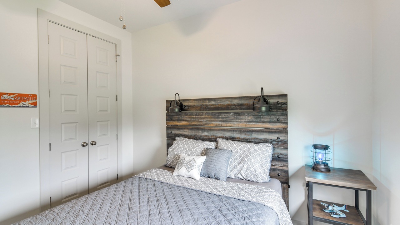 Photo of Bedroom in Waveland