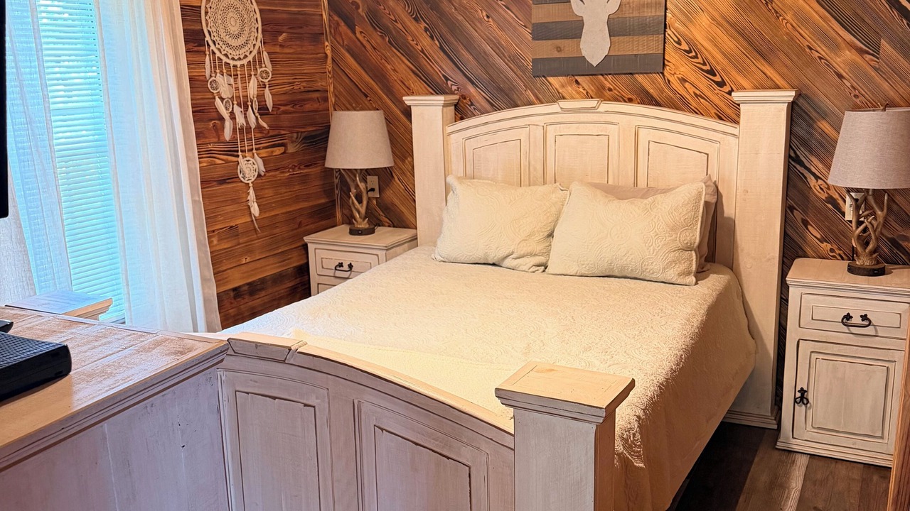 Photo of Bedroom in Crane Hill