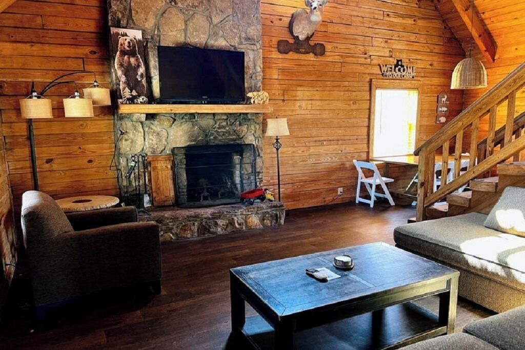 Photo of Livingroom in Pine Mountain